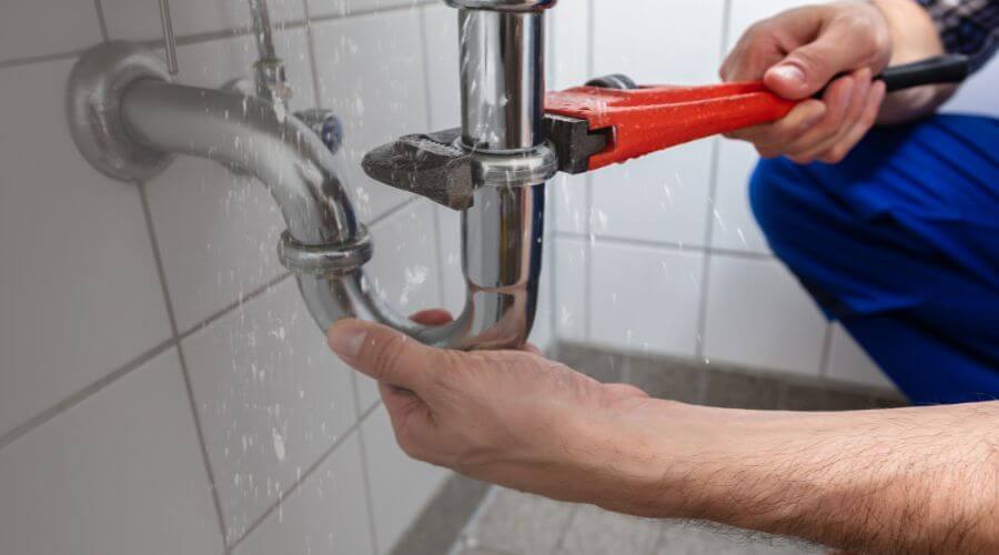 Expert burst pipe repair services in Arcola, IL